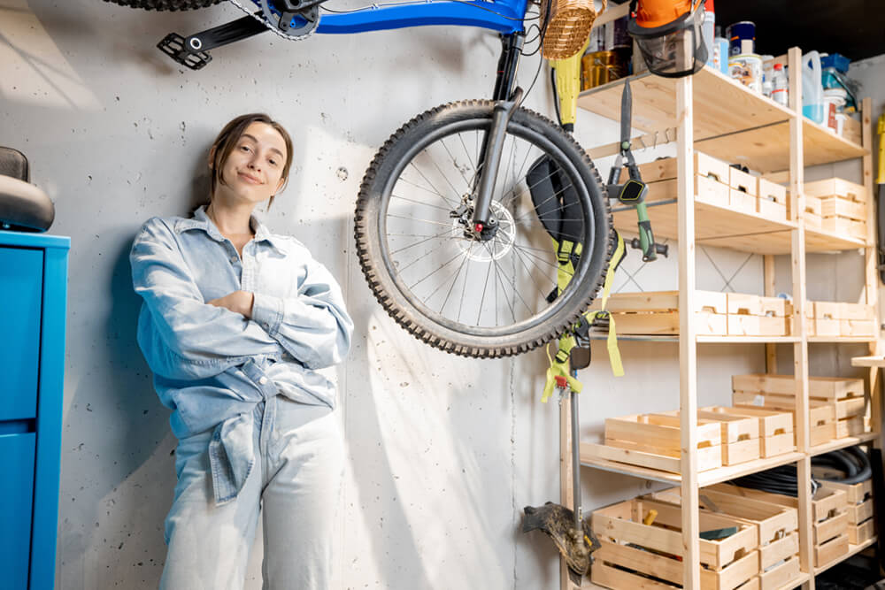 Maximizing Garage Space with Creative Edge Cabinets: A Storage Revolution