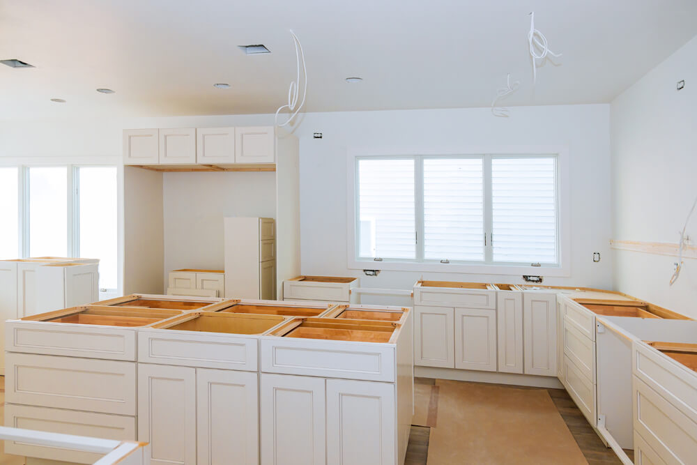 Maximize Your Kitchen Aesthetics with Creative Edge Cabinets' Custom Kitchen Countertops