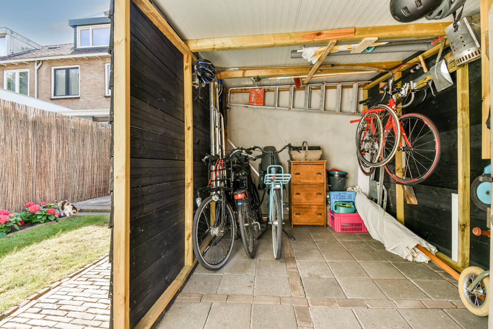 Maximizing Space and Style with Creative Edge Cabinets: Your Ultimate Garage Storage Solution